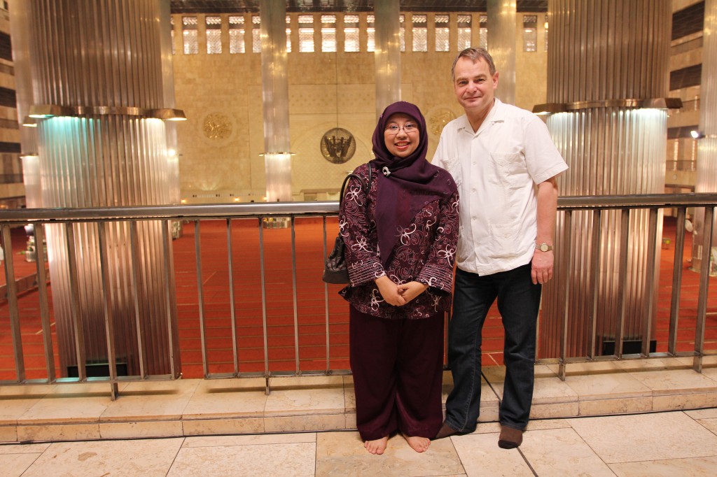 Ersa Tri Wahyuni dan Ketua IASB Hans Hoogervorst